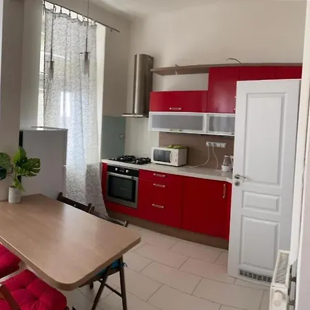 Daire With Parking In The Center - 500m From Hlavni Nadrazi
