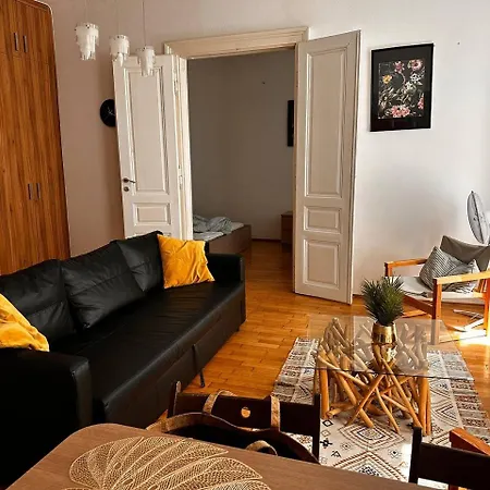 With Parking In The Center - 500m From Hlavni Nadrazi Brno