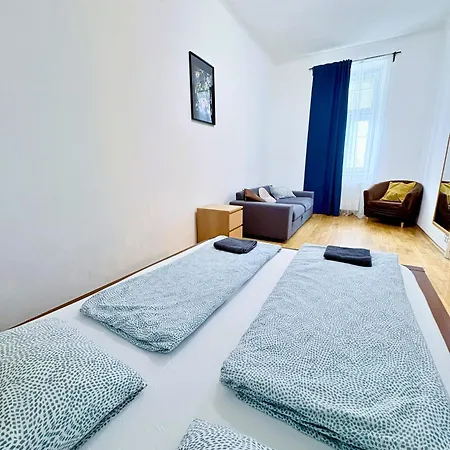 Apartment With Parking In The Center - 500M From Main Station