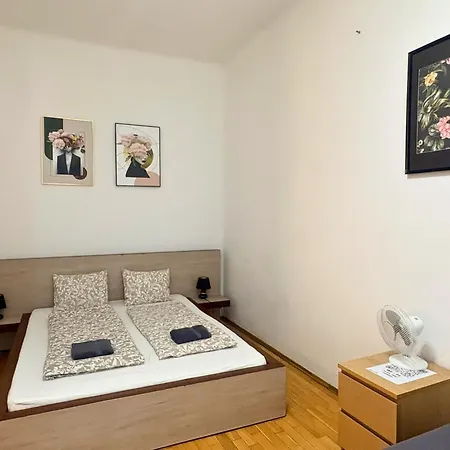 With Parking In The Center - 500m From Hlavni Nadrazi