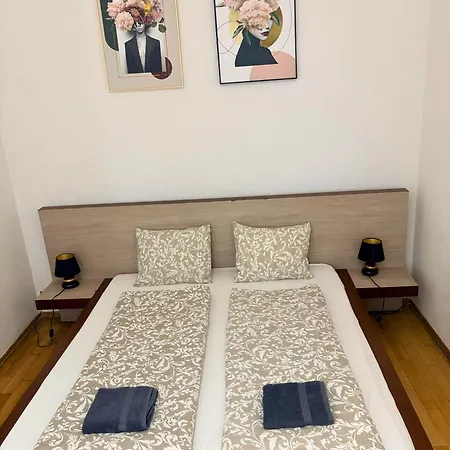 With Parking In The Center - 500m From Hlavni Nadrazi Brno