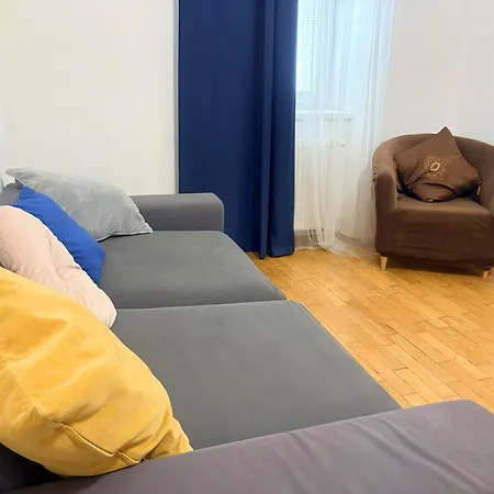 With Parking In The Center - 500m From Hlavni Nadrazi