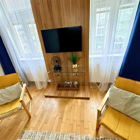 Lejlighed Apartment With Parking In The Center - 500M From Main Station *